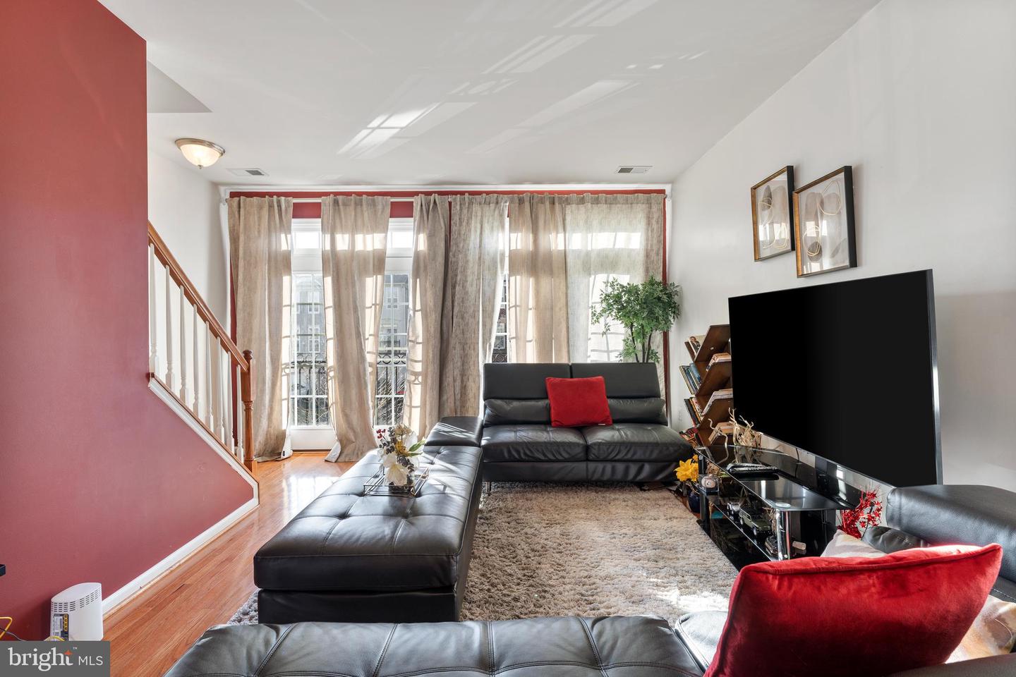 15614 John Diskin Cir