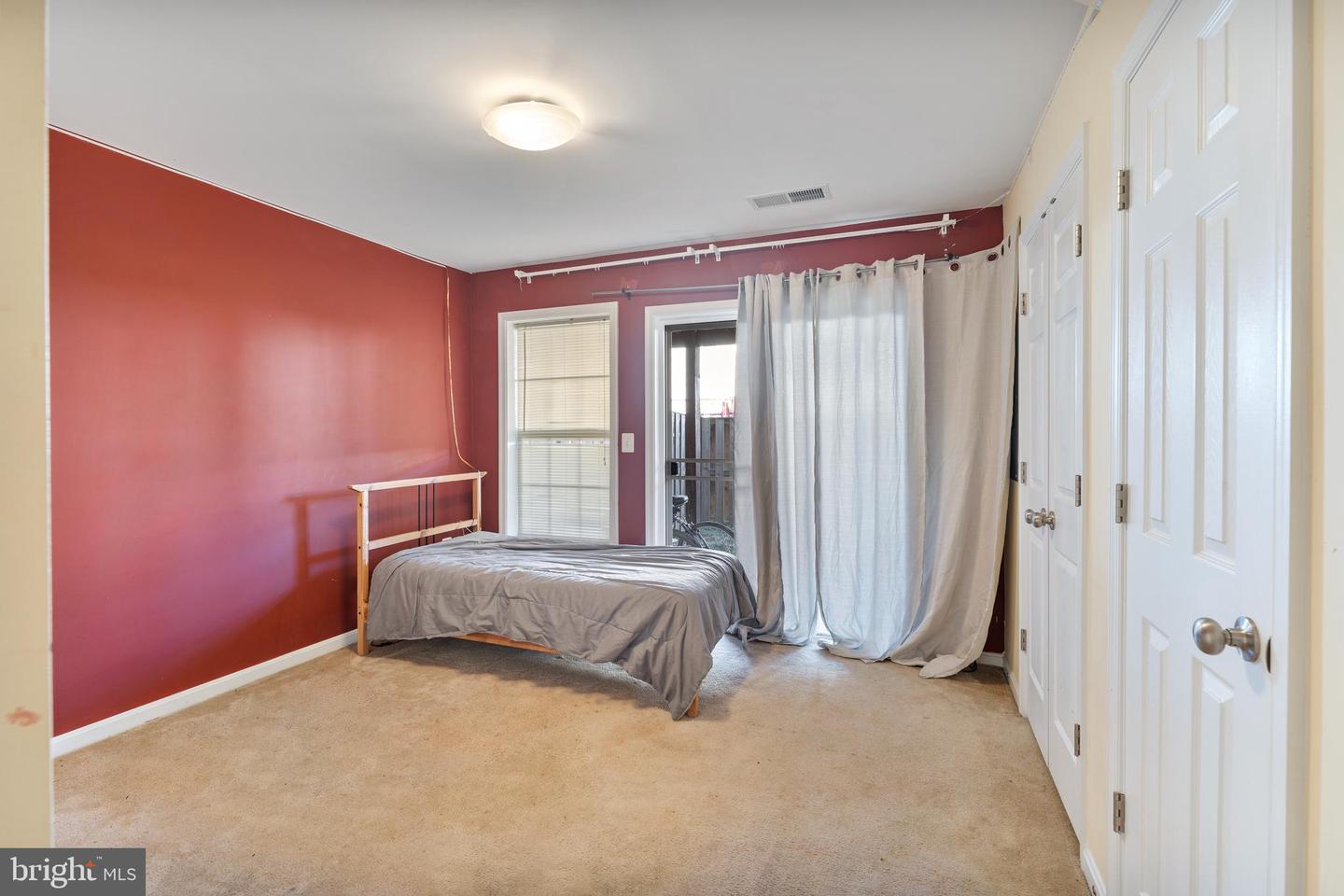15614 John Diskin Cir