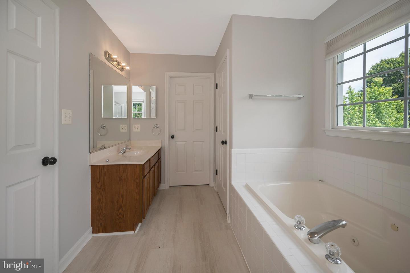 11205 Proudfoot Ln