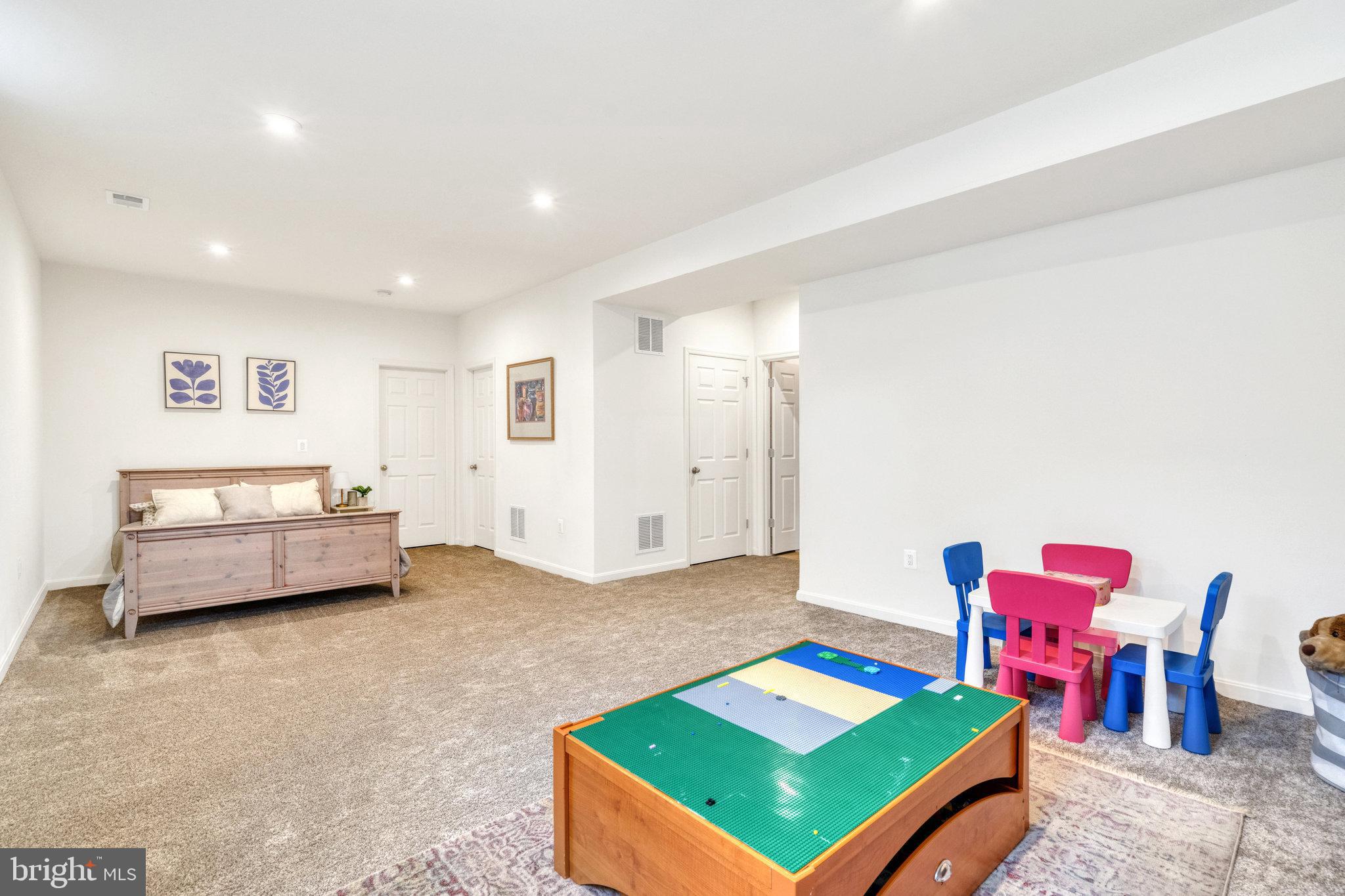 168 Hibiscus Dr