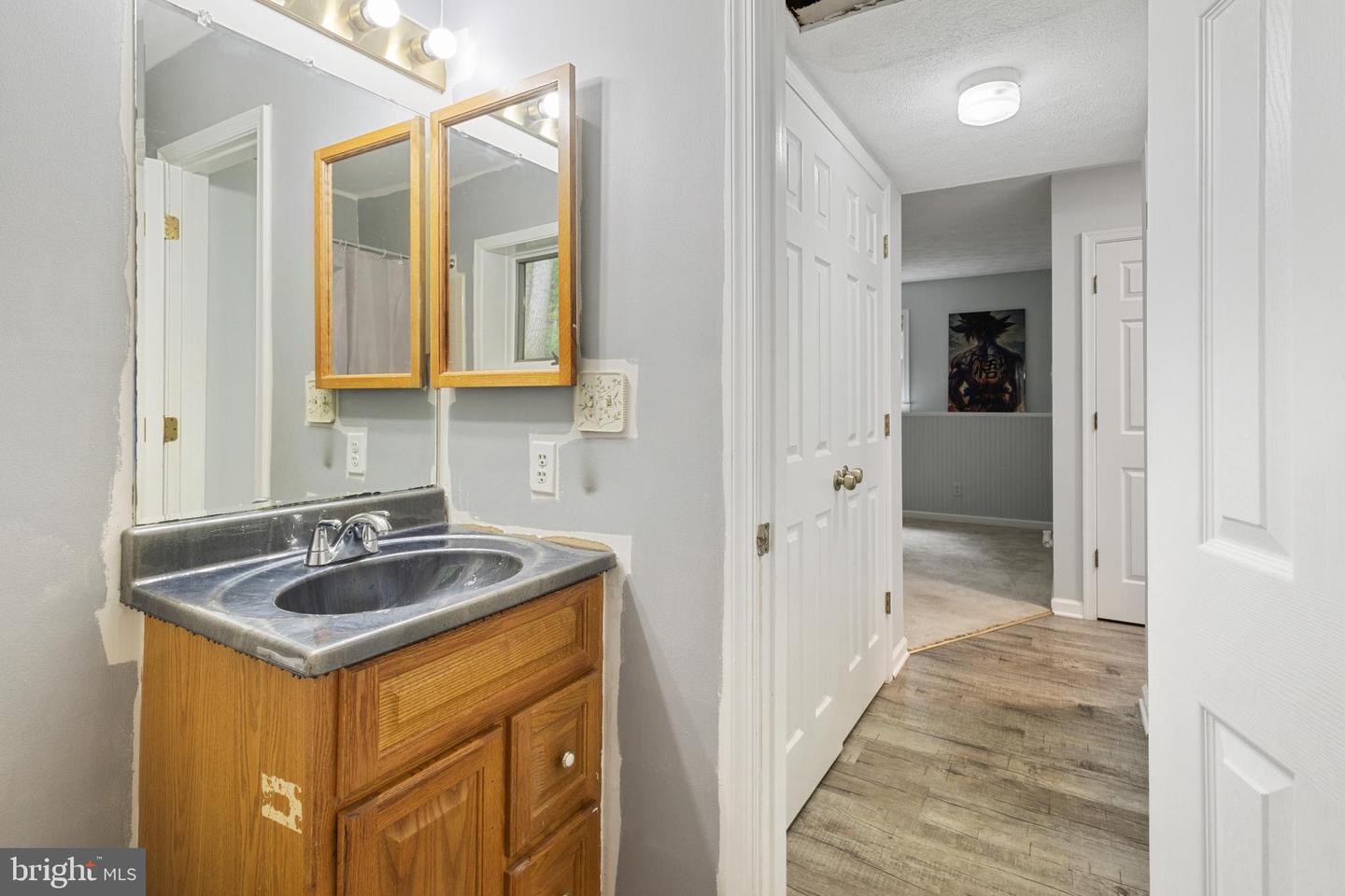 10 Colyer Rd