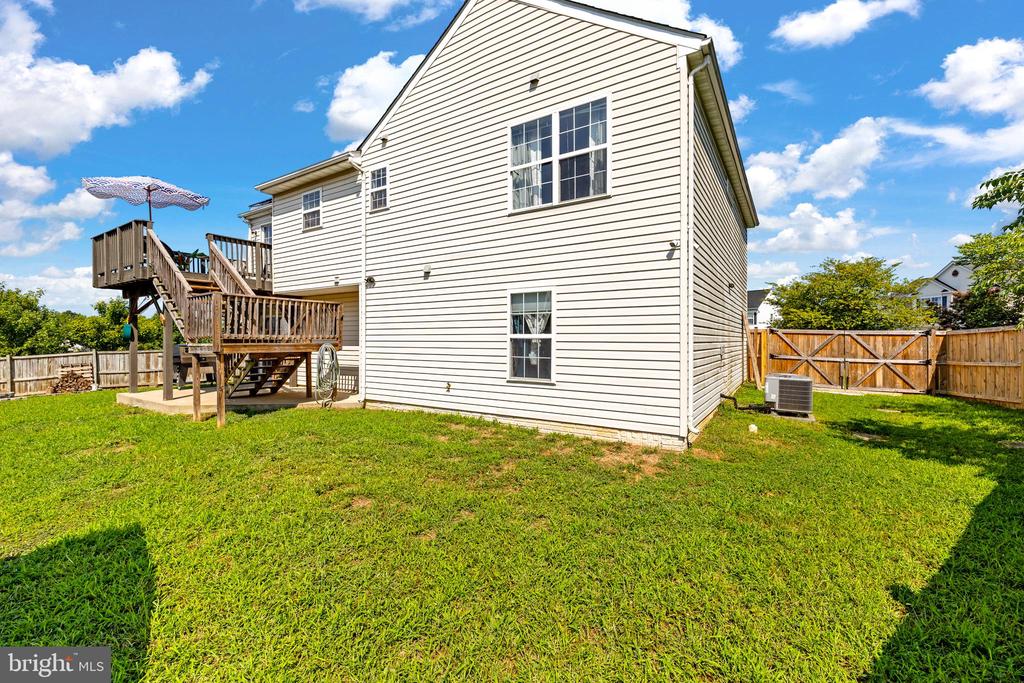 3 Little Field Dr