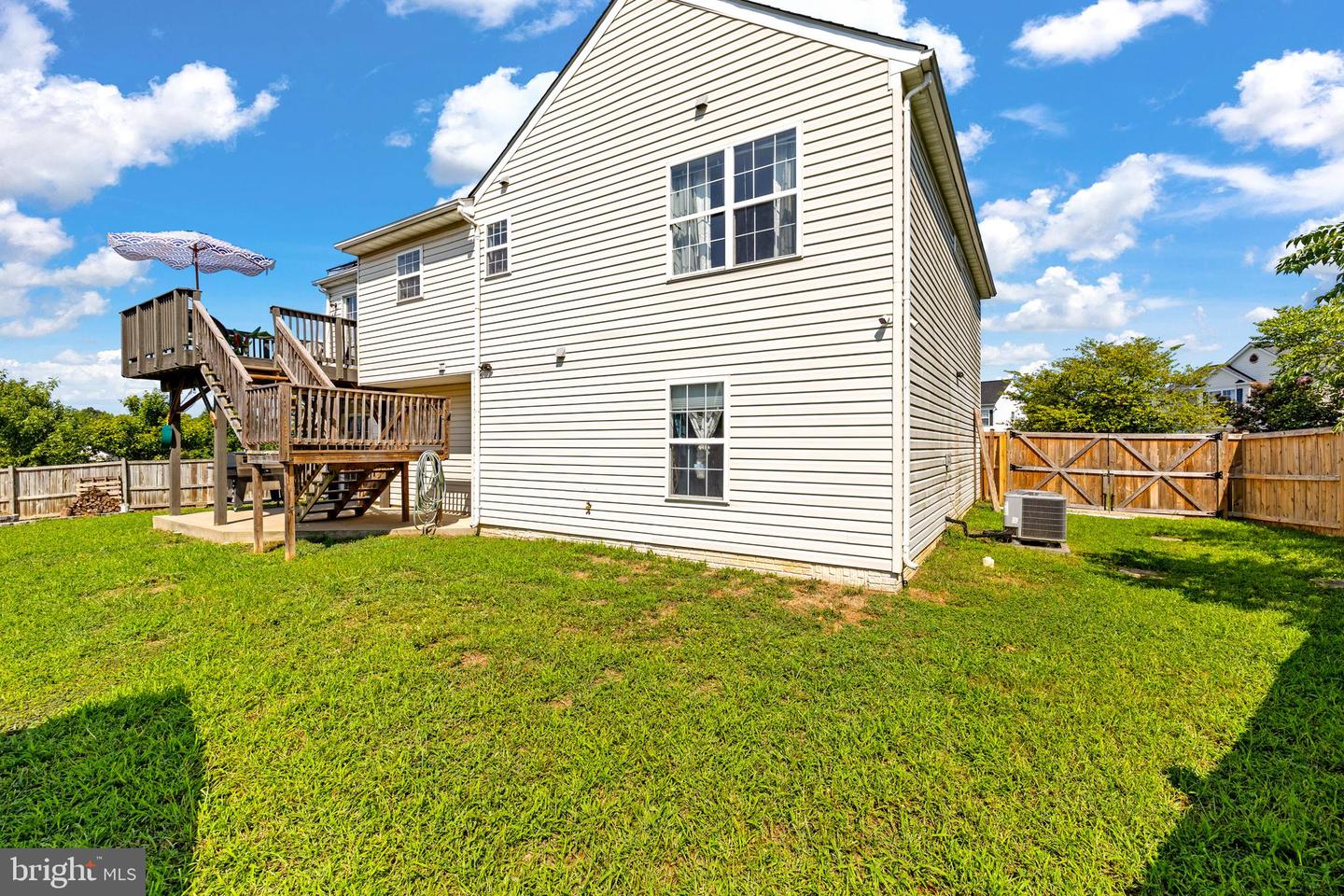 3 Little Field Dr