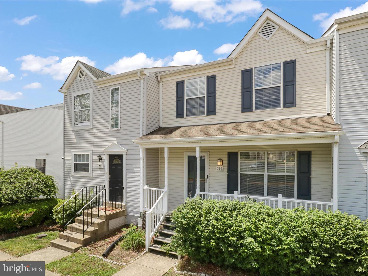 303 Mayfair #187