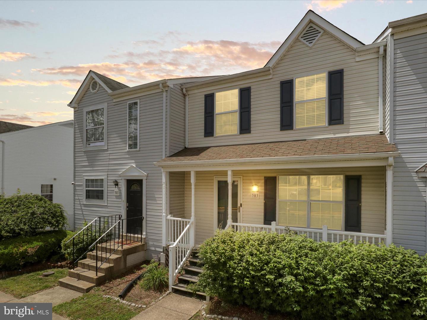 303 Mayfair #187