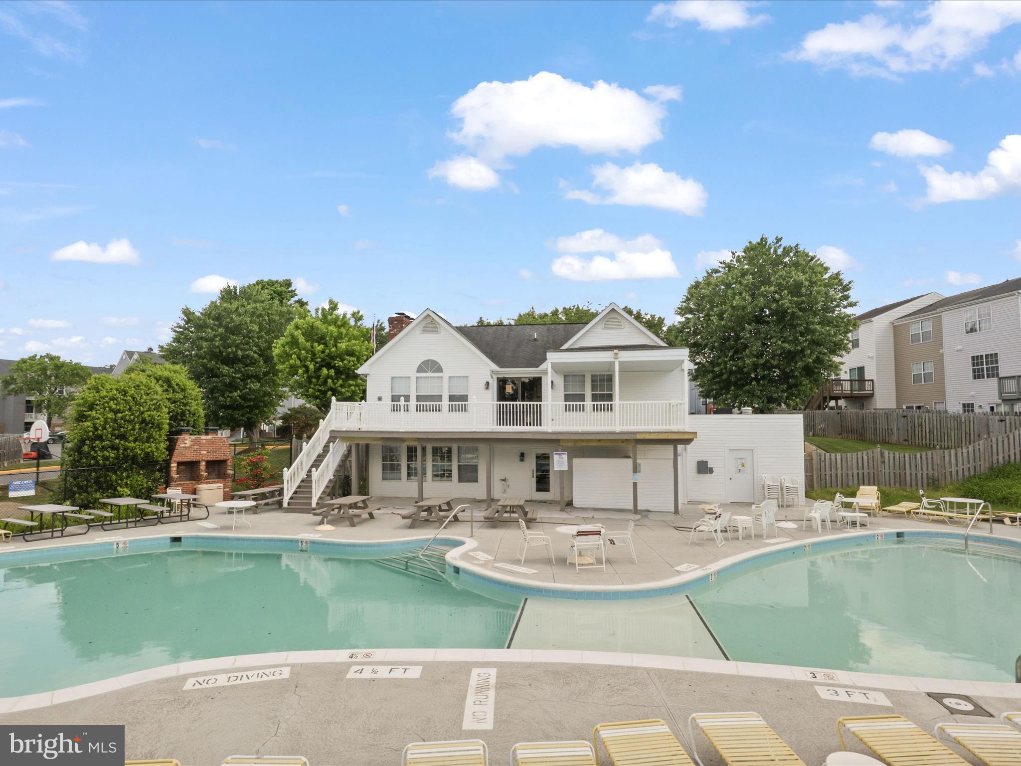 303 Mayfair #187