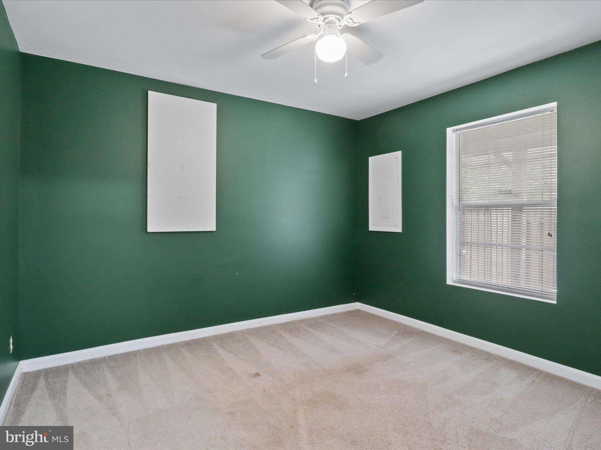 303 Mayfair #187