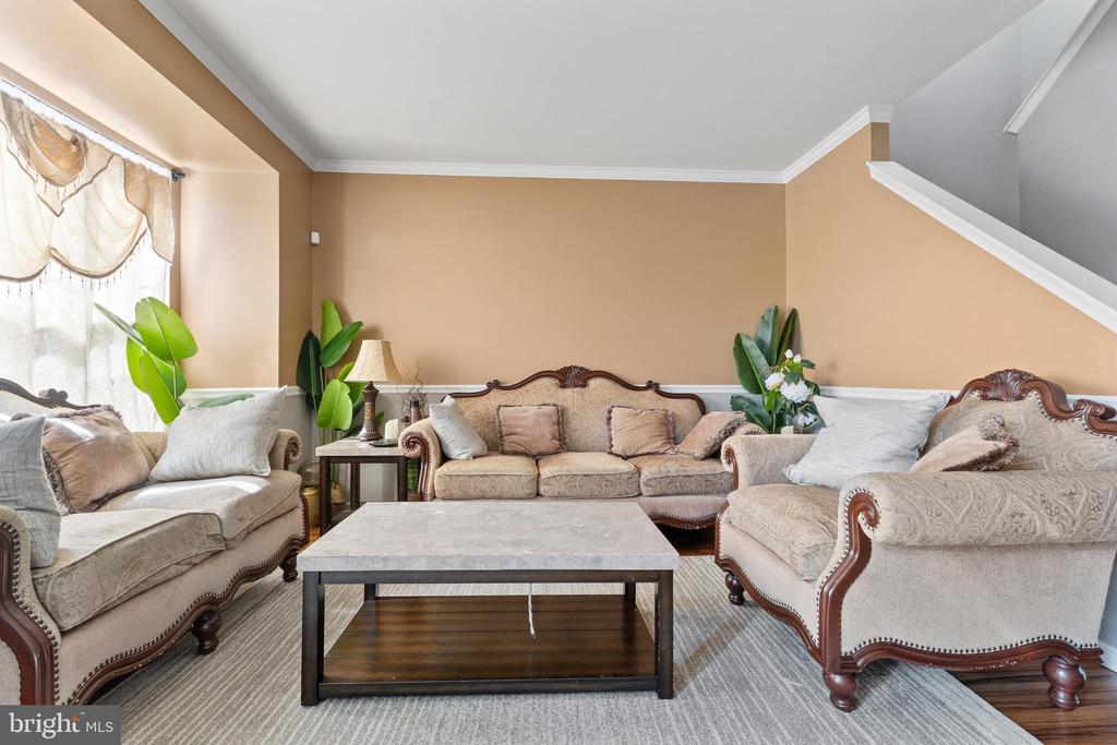 148 EXECUTIVE CIRCLE