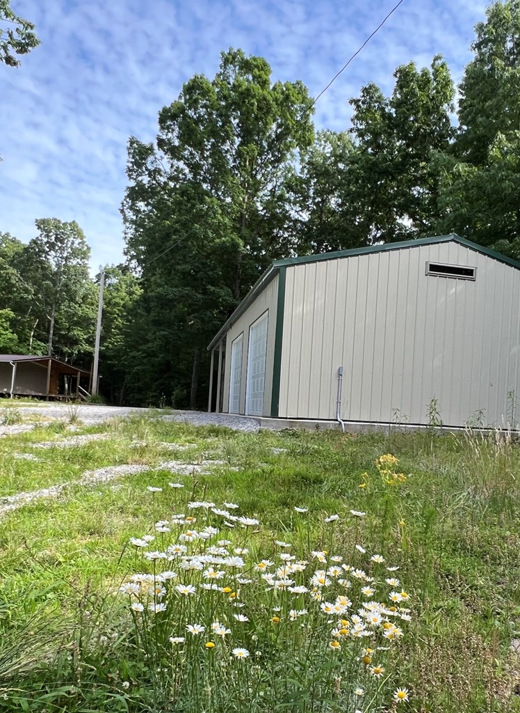 6889 Baker Mountain Rd