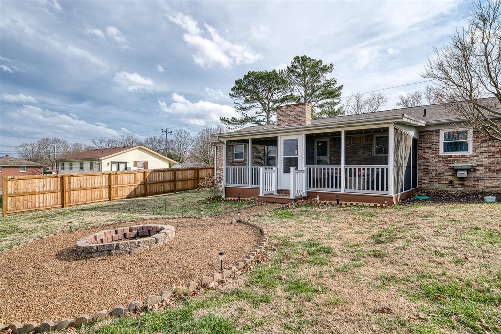 496 Sunset Dr
