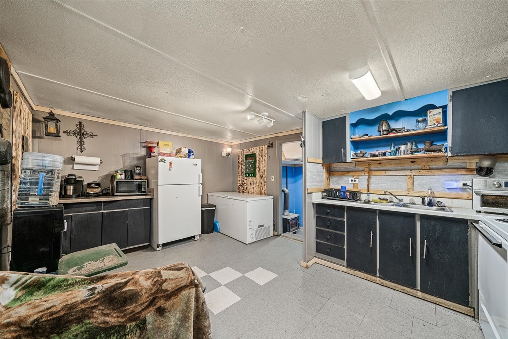 618 Old Baker Mt Rd