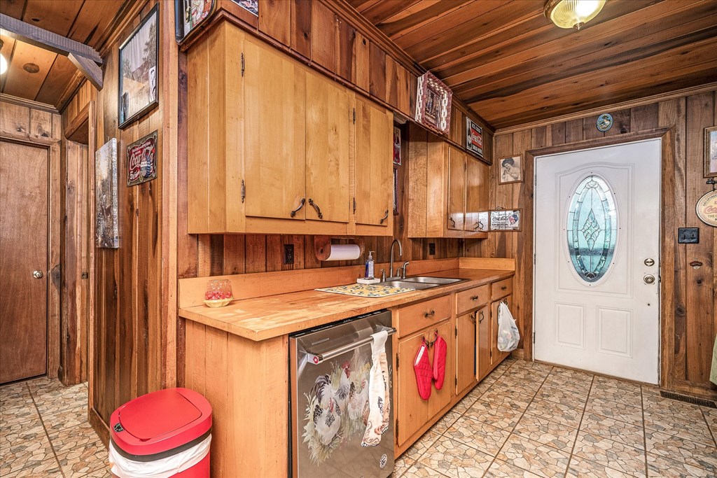 88 Hollingsworth Slough Rd