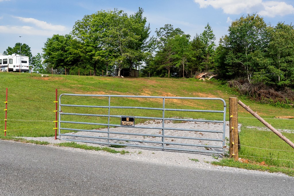 455 Darkey Springs Rd