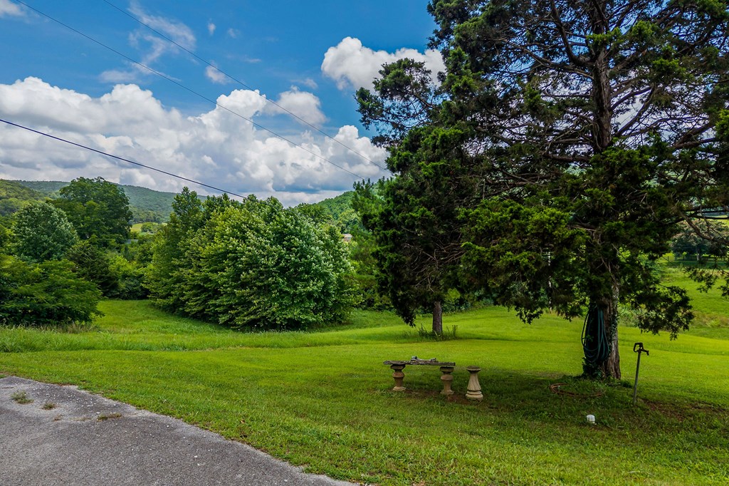 00 Clay Holman Rd