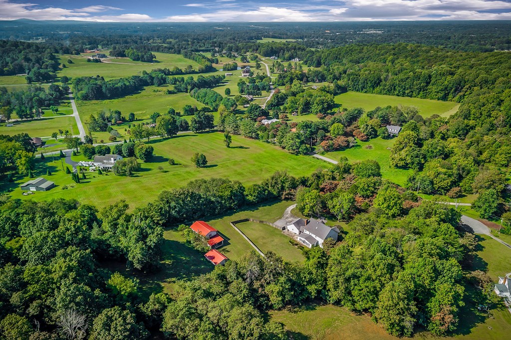 4216 Deerfield Lane