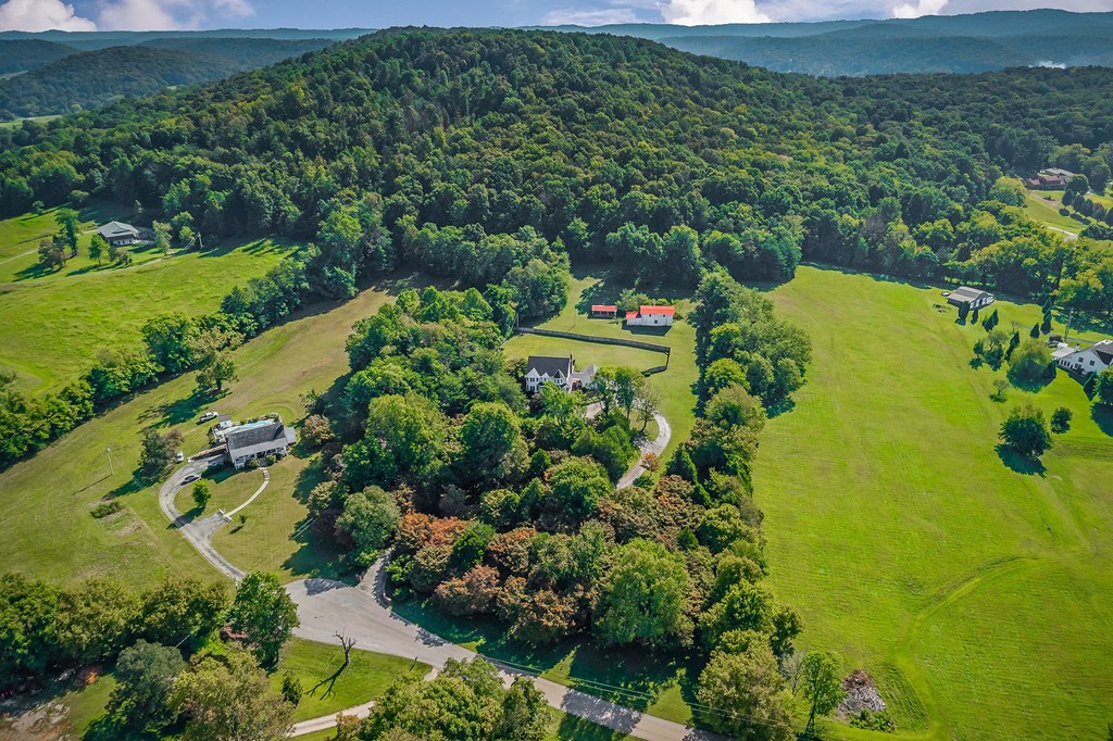 4216 Deerfield Lane
