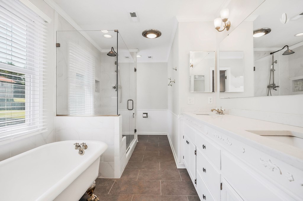 4216 Deerfield Lane