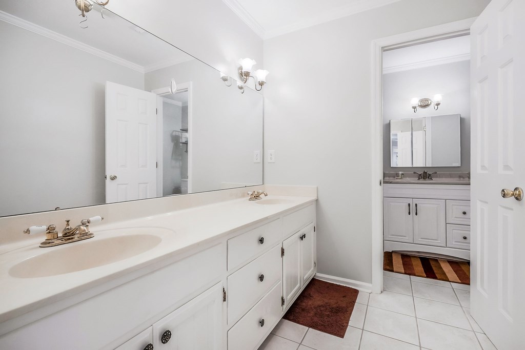 4216 Deerfield Lane
