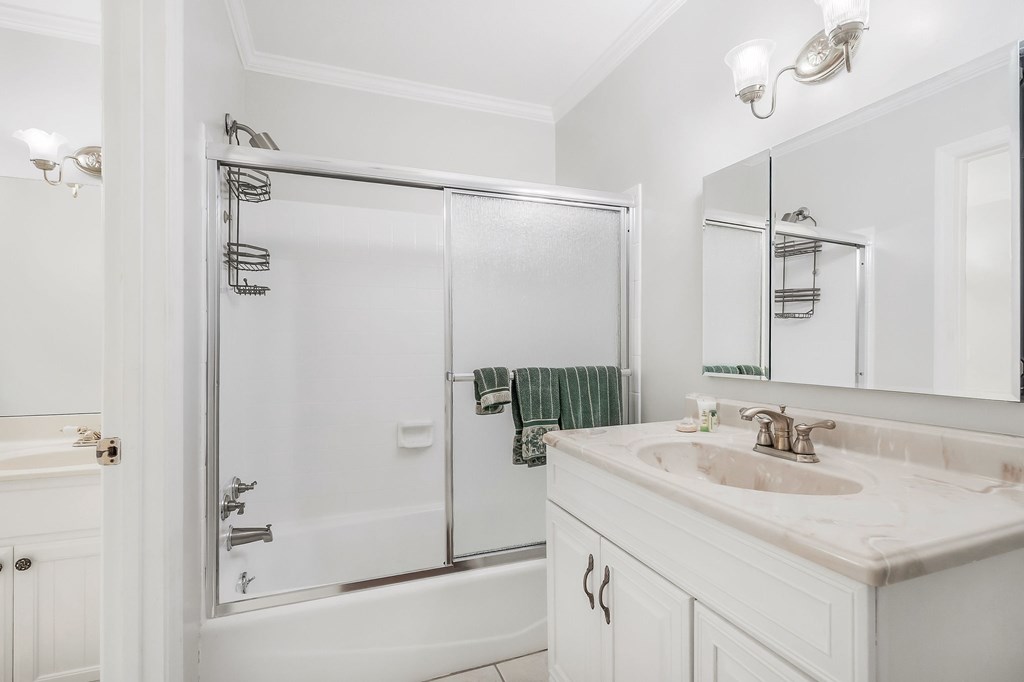 4216 Deerfield Lane