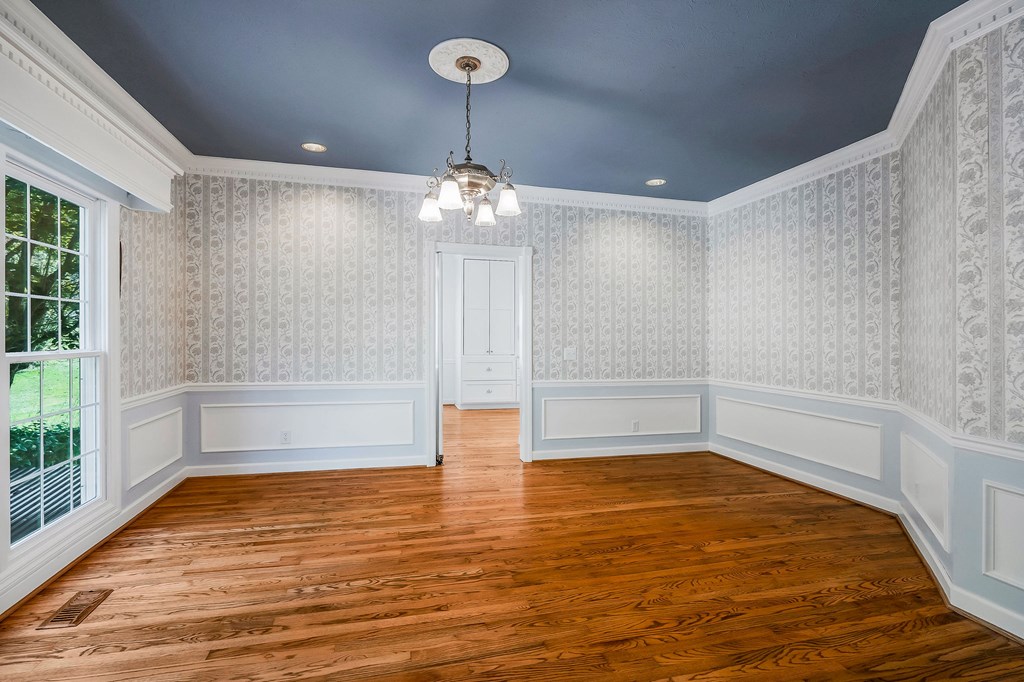 4216 Deerfield Lane