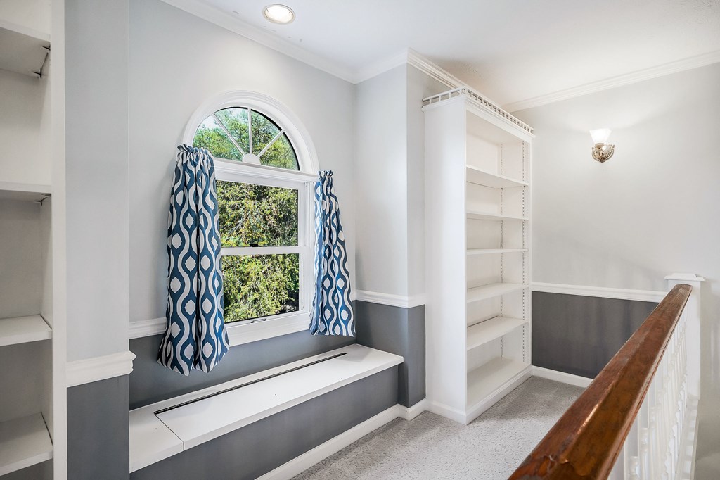 4216 Deerfield Lane