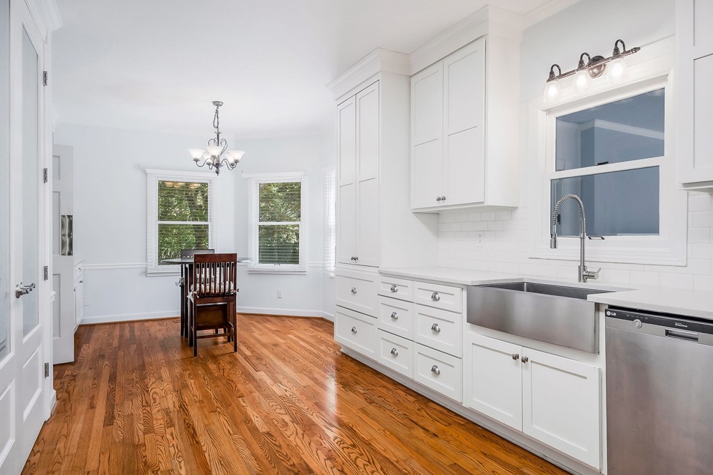 4216 Deerfield Lane