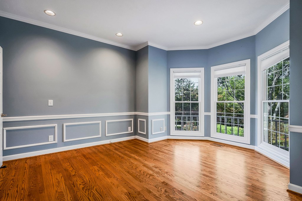 4216 Deerfield Lane