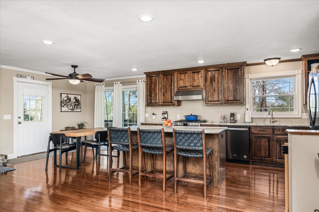 1563 Boyd Creek Rd