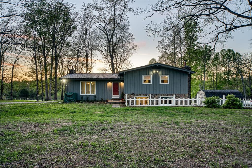1563 Boyd Creek Rd