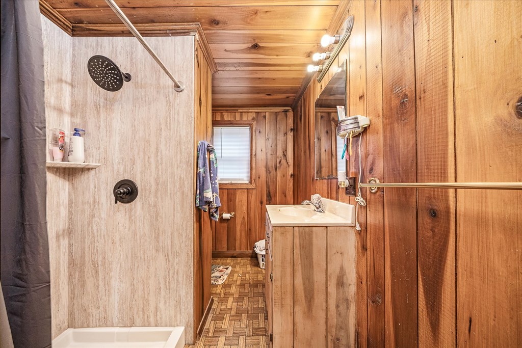 88 Hollingsworth Slough Rd