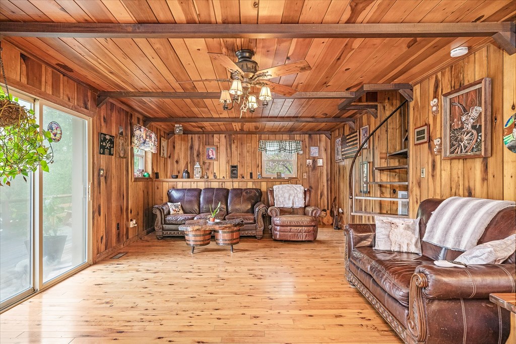 88 Hollingsworth Slough Rd