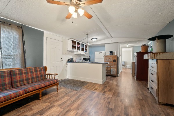 280 Bone Cave Rd