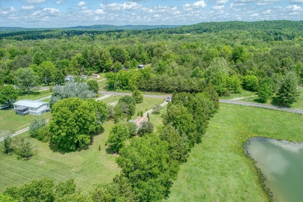 280 Bone Cave Rd