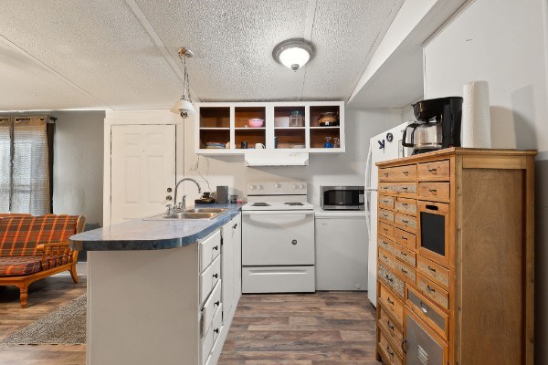 280 Bone Cave Rd