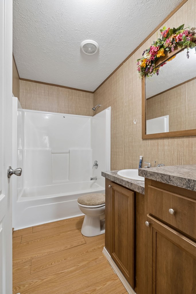 89 Poplar Dr