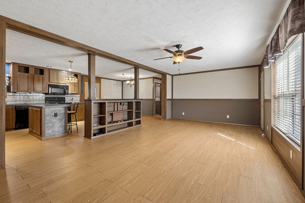 89 Poplar Dr
