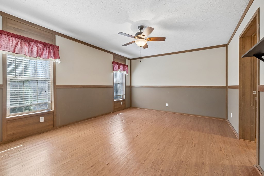 89 Poplar Dr