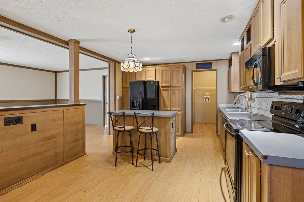 89 Poplar Dr