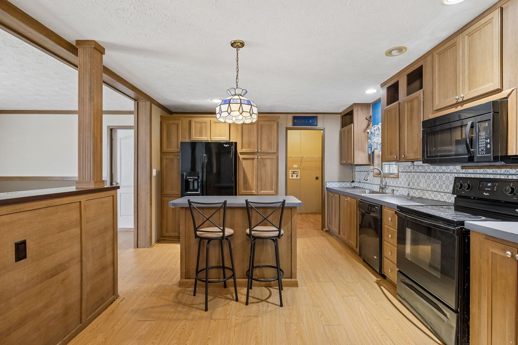 89 Poplar Dr