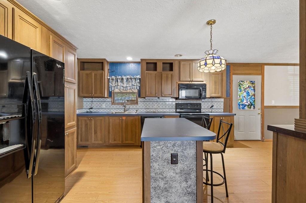 89 Poplar Dr