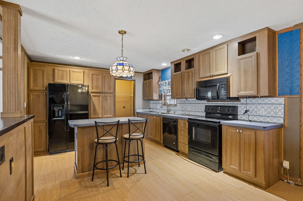 89 Poplar Dr