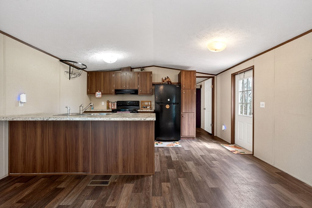 1237 Ridge Rd