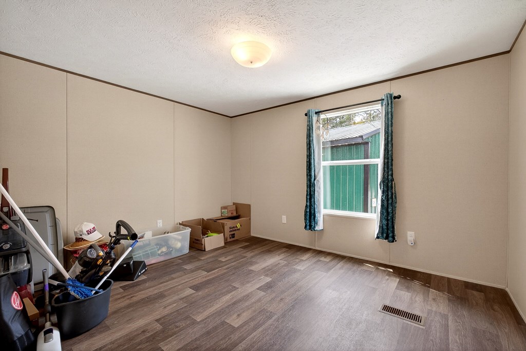 1237 Ridge Rd