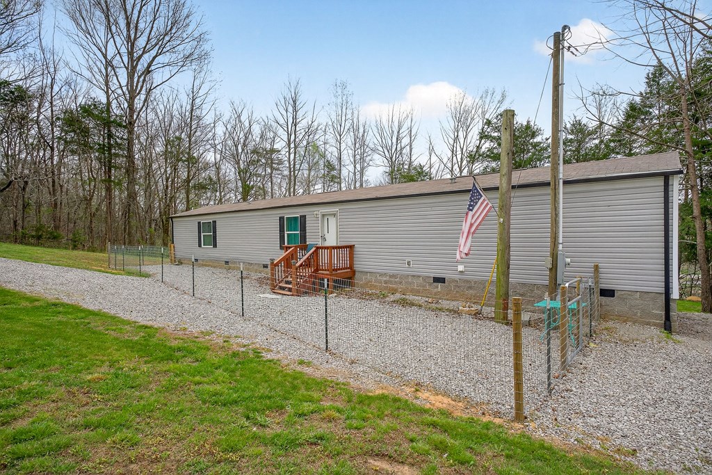 1237 Ridge Rd