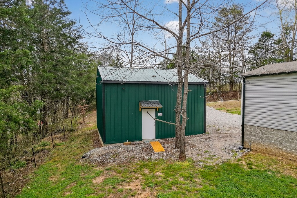 1237 Ridge Rd