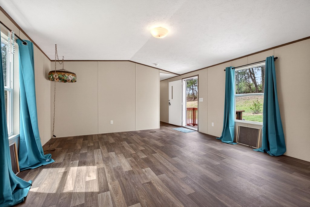 1237 Ridge Rd