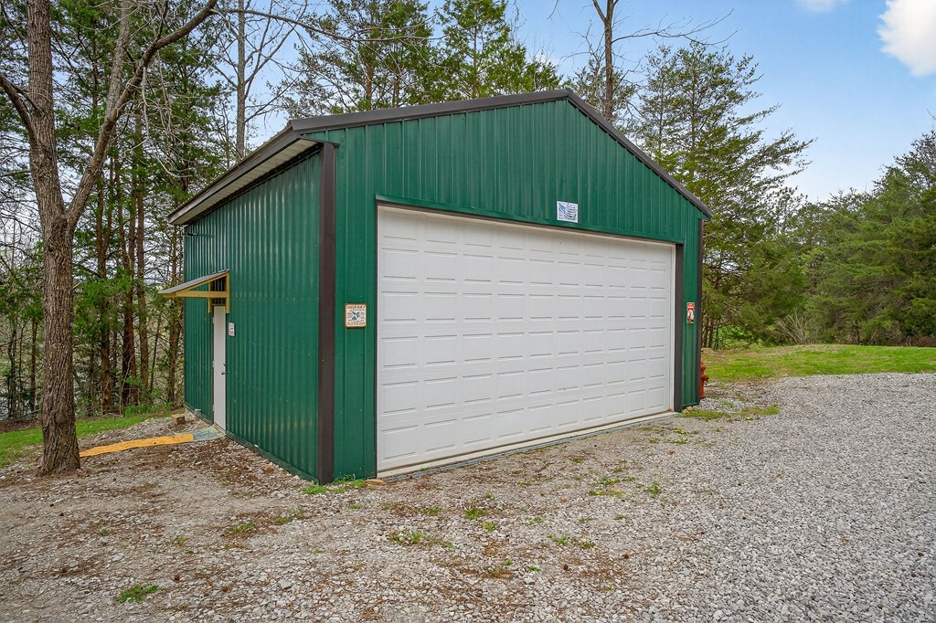 1237 Ridge Rd