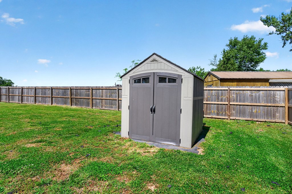 7240 Old Smithville Hwy S