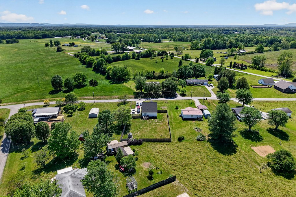 7240 Old Smithville Hwy S
