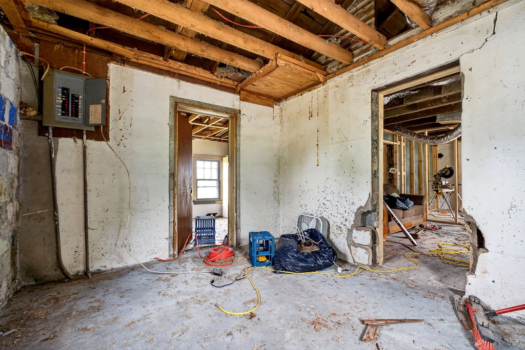 268 Express Rd